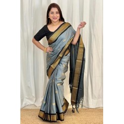 Fabric: Kanchipuram Silk, Blouse Fabric Kanchipuram Silk.